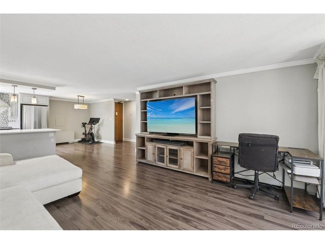 1155 N Ash St 302, Denver, CO 80220