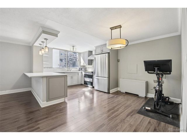 1155 N Ash St 302, Denver, CO 80220