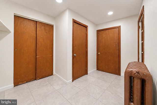 46 E UNION ST, Burlington, NJ 08016