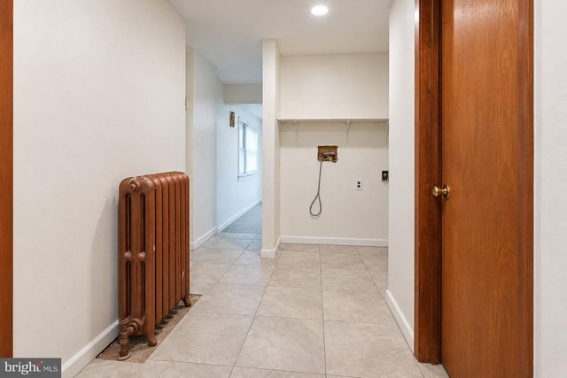46 E UNION ST, Burlington, NJ 08016