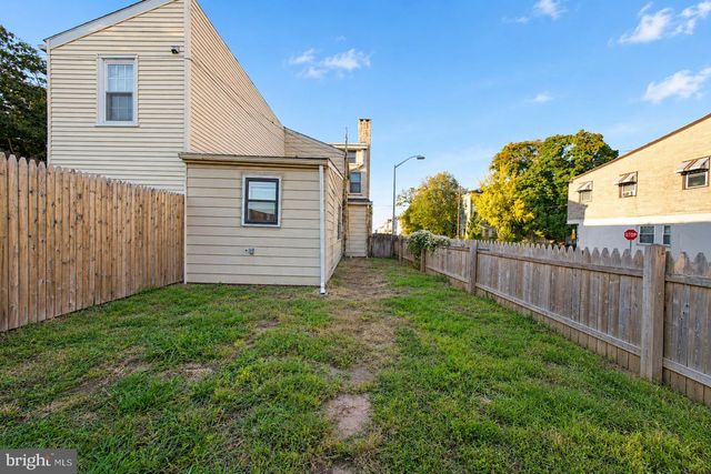 46 E UNION ST, Burlington, NJ 08016