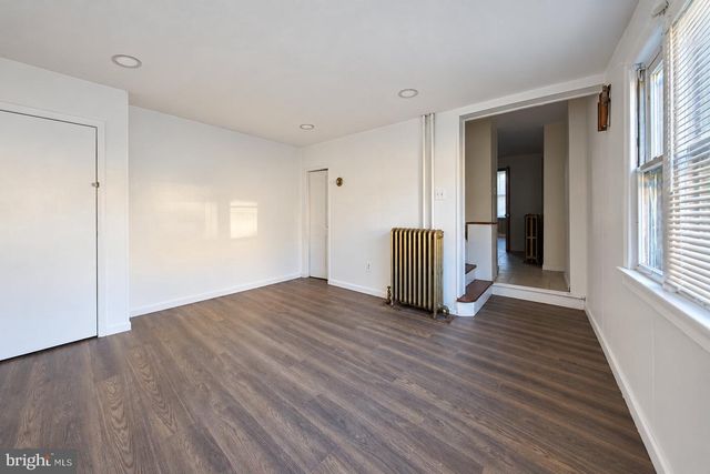 46 E UNION ST, Burlington, NJ 08016