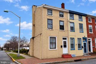 46 E UNION ST, Burlington, NJ 08016