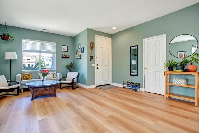 33166 Aquamarine Circle, Menifee, CA 92584