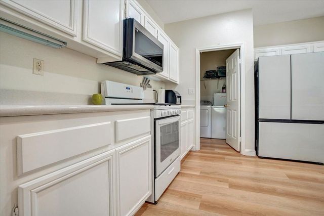 33166 Aquamarine Circle, Menifee, CA 92584