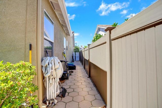 33166 Aquamarine Circle, Menifee, CA 92584