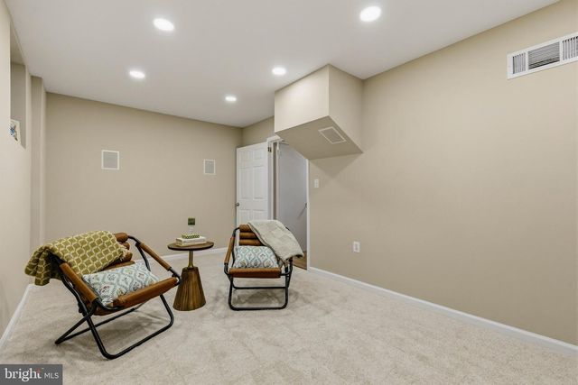 2424 CLOUDCROFT SQ, Reston, VA 20191