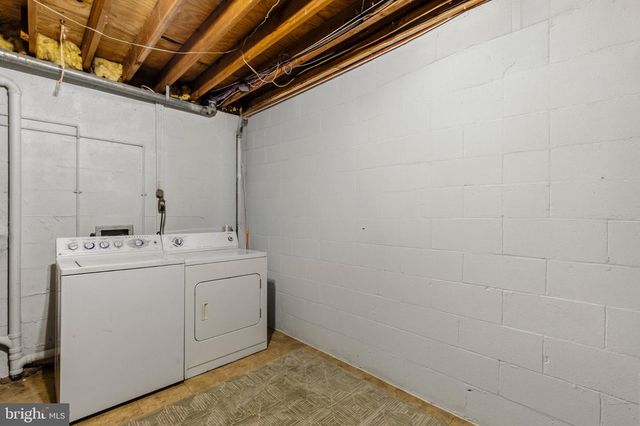 2424 CLOUDCROFT SQ, Reston, VA 20191