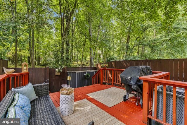 2424 CLOUDCROFT SQ, Reston, VA 20191