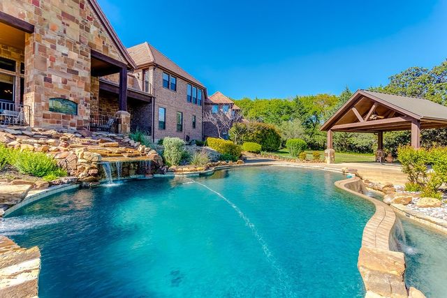 5600 Southern Hills Court, Flower Mound, TX 75022