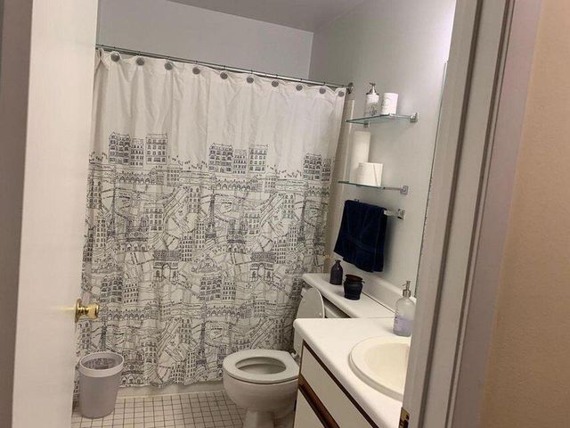 735 Clubhouse Drive, Ypsilanti, MI 48197
