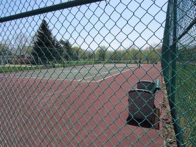 735 Clubhouse Drive, Ypsilanti, MI 48197