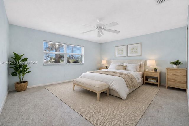 340 SE 4th St, Deerfield Beach, FL 33441