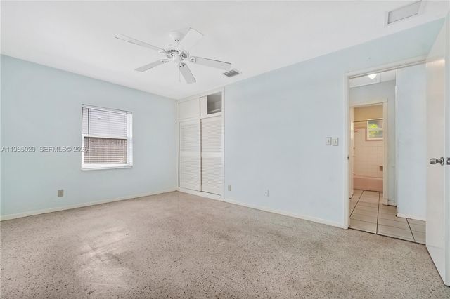340 SE 4th St, Deerfield Beach, FL 33441