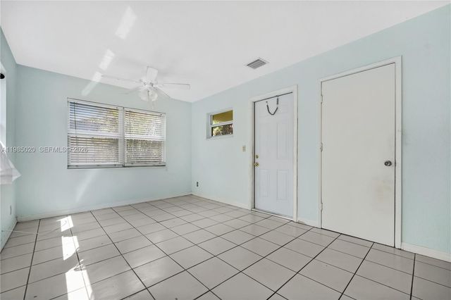 340 SE 4th St, Deerfield Beach, FL 33441