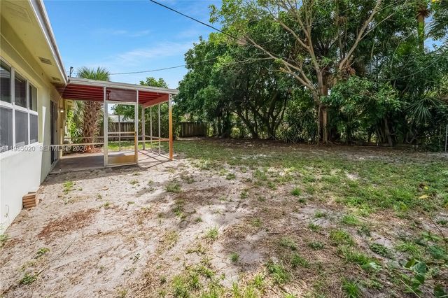 340 SE 4th St, Deerfield Beach, FL 33441