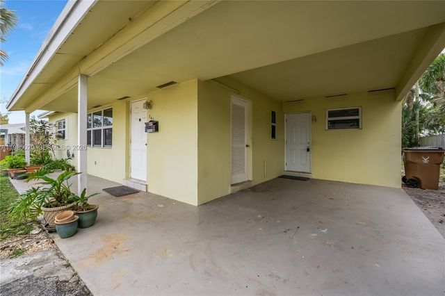 340 SE 4th St, Deerfield Beach, FL 33441