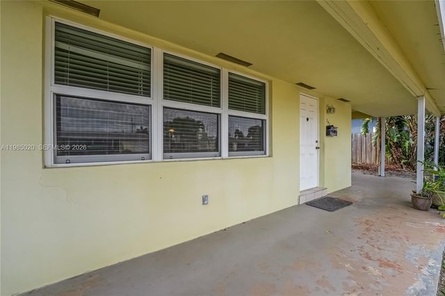 340 SE 4th St, Deerfield Beach, FL 33441