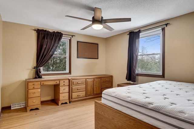 614 13th STREET S, La Crosse, WI 54601