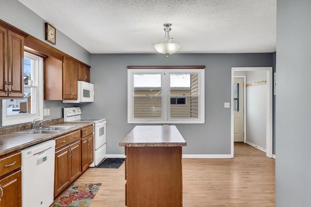 614 13th STREET S, La Crosse, WI 54601