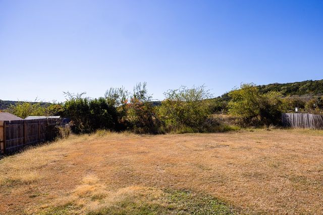 179 Kathy Dr, Kerrville, TX 78028