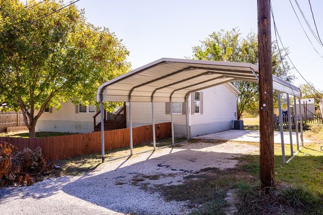 179 Kathy Dr, Kerrville, TX 78028