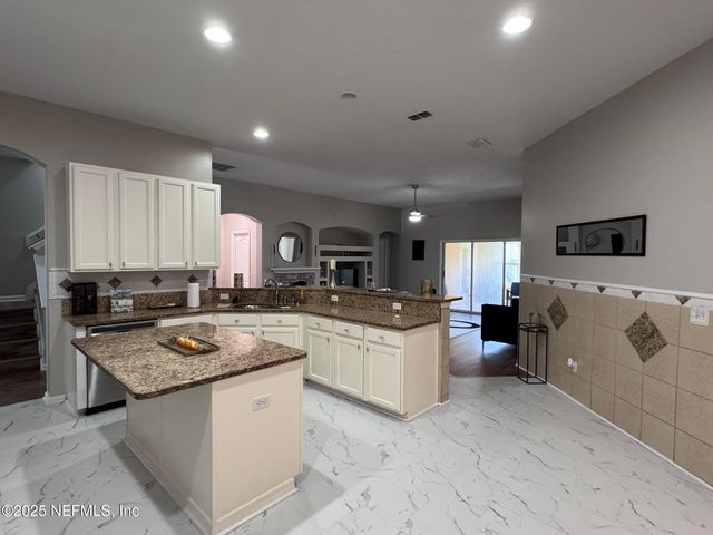 854 WILMINGTON Lane, Orange Park, FL 32065