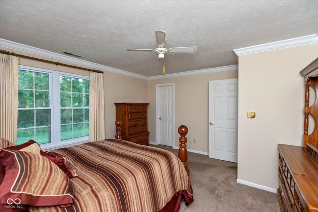 9441 Colony Pointe East, Indianapolis, IN 46250