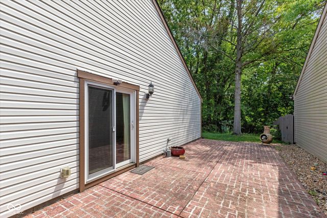 9441 Colony Pointe East, Indianapolis, IN 46250
