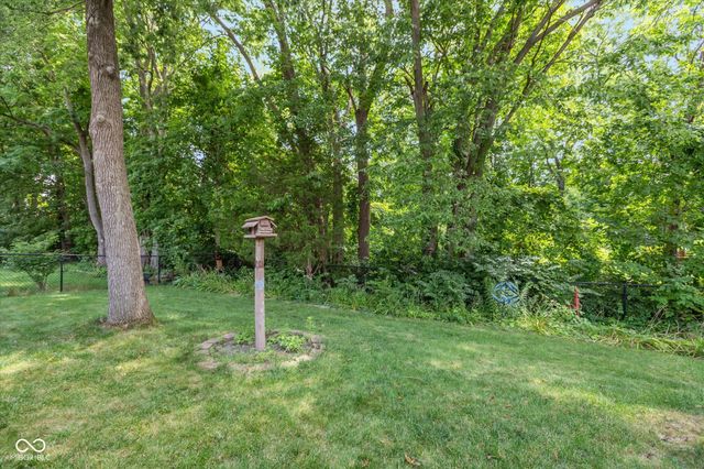 9441 Colony Pointe East, Indianapolis, IN 46250