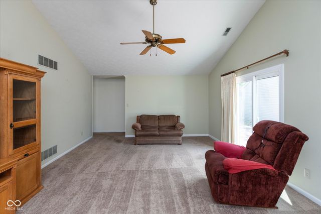 9441 Colony Pointe East, Indianapolis, IN 46250