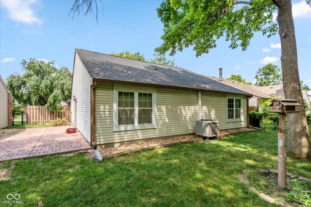 9441 Colony Pointe East, Indianapolis, IN 46250