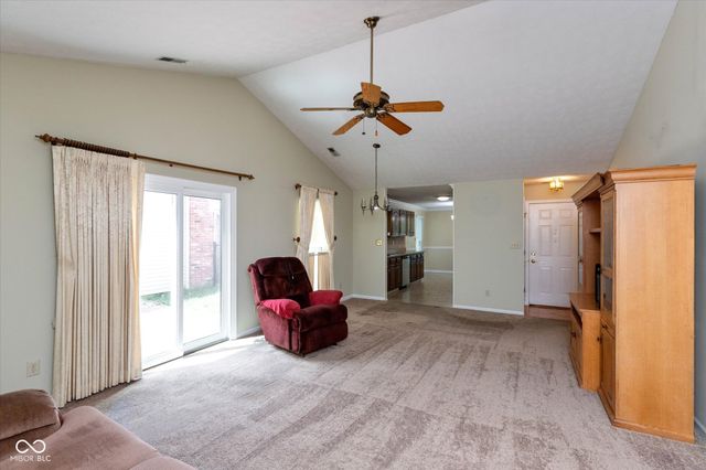 9441 Colony Pointe East, Indianapolis, IN 46250