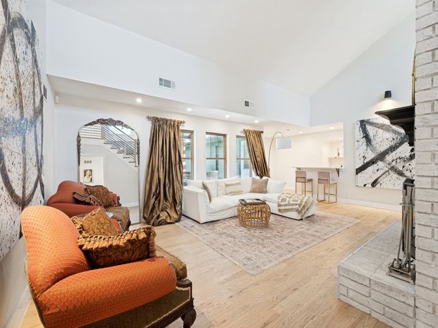 7711 Turnberry Lane, Dallas, TX 75248