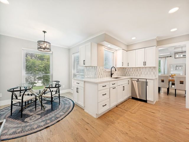 7711 Turnberry Lane, Dallas, TX 75248