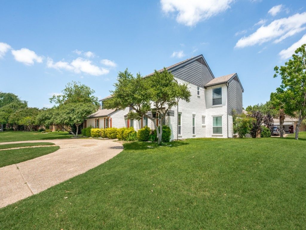 7711 Turnberry Lane, Dallas, TX 75248
