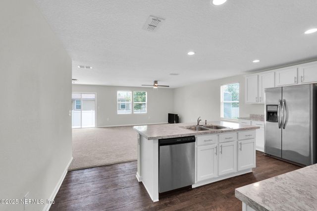 1983 PEBBLE POINT Drive, Green Cove Springs, FL 32043