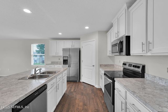 1983 PEBBLE POINT Drive, Green Cove Springs, FL 32043