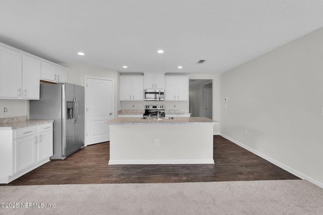 1983 PEBBLE POINT Drive, Green Cove Springs, FL 32043