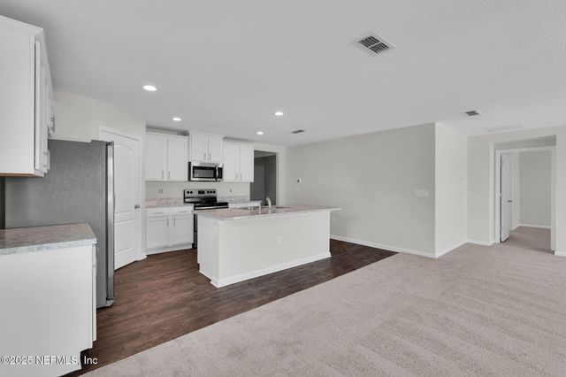 1983 PEBBLE POINT Drive, Green Cove Springs, FL 32043