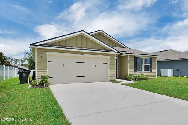 1983 PEBBLE POINT Drive, Green Cove Springs, FL 32043