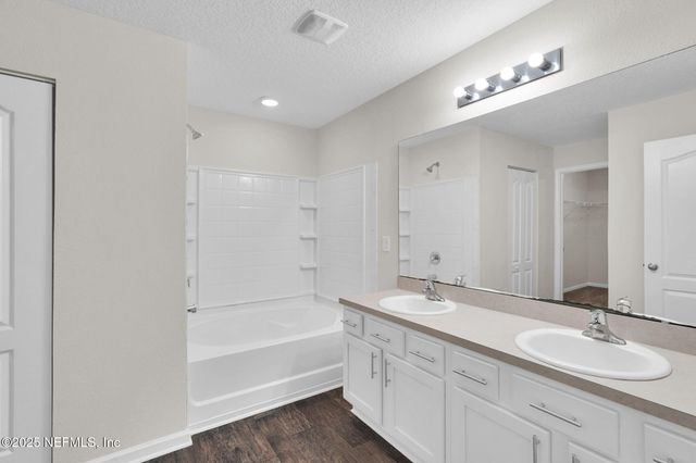 1983 PEBBLE POINT Drive, Green Cove Springs, FL 32043