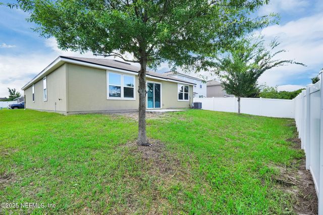 1983 PEBBLE POINT Drive, Green Cove Springs, FL 32043