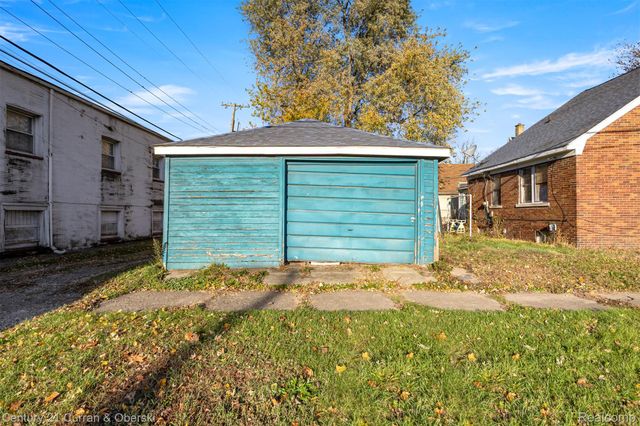 64 E Cicotte Street, River Rouge, MI 48218