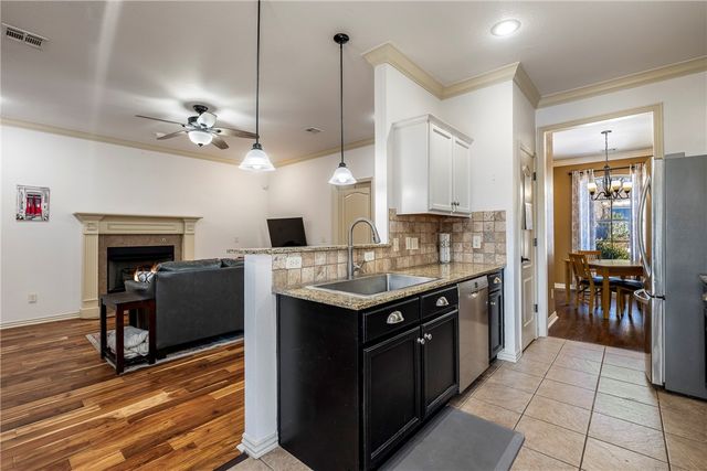 2665 N Sierra Avenue, Fayetteville, AR 72703