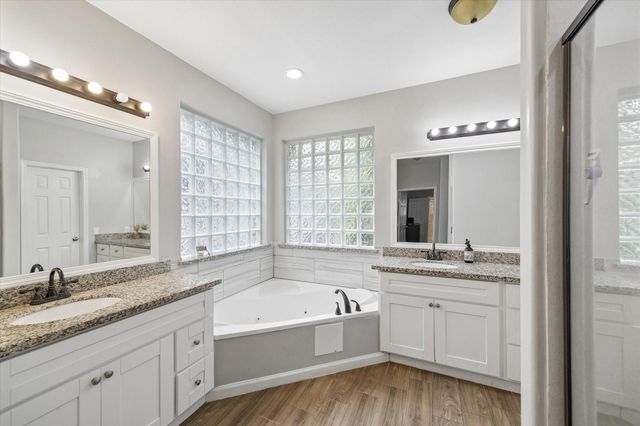 2214 Deer Cove Trail, Kingwood, TX 77339