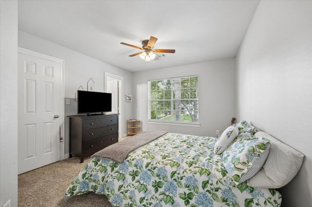2214 Deer Cove Trail, Kingwood, TX 77339