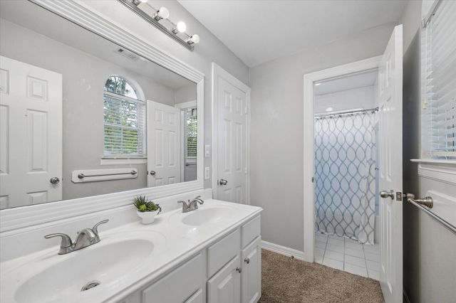 2214 Deer Cove Trail, Kingwood, TX 77339