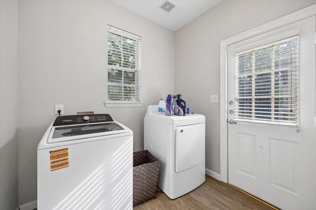 2214 Deer Cove Trail, Kingwood, TX 77339
