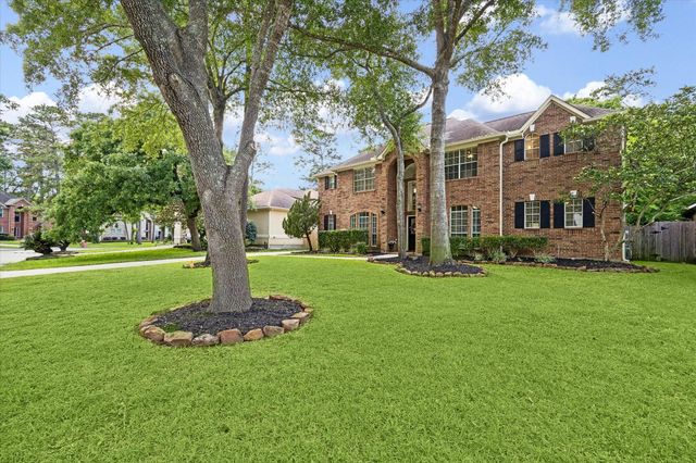 2214 Deer Cove Trail, Kingwood, TX 77339